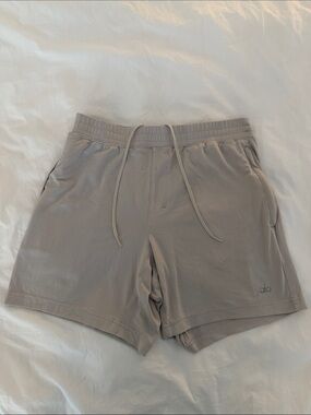 ALO Yoga Men's Taupe Drawstring Athletic Shorts